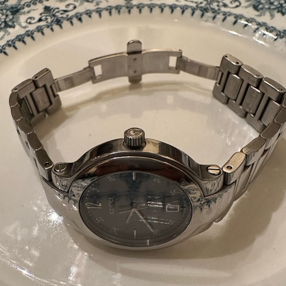 Authentic Gucci woman’s watch - Picture 6 of 7